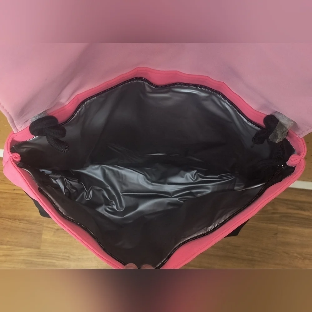 VICTORIA'S SECRET | LARGE INSULATED COOLER TOTE \ TRAVEL BAG - BRAND NEW!